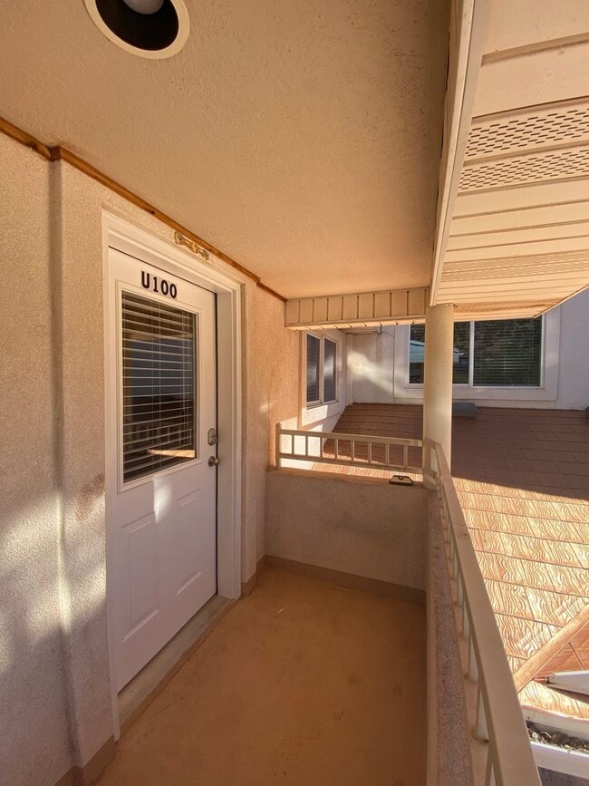 Building Photo - Canyon Street Apartment U100 **Utilities Included**