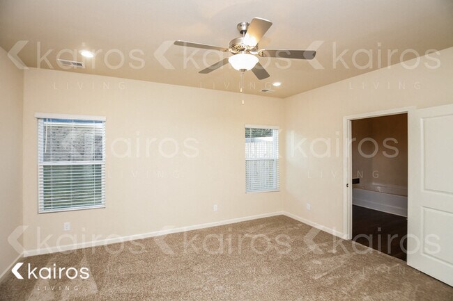 Photo - 10685 Bent Brook Dr