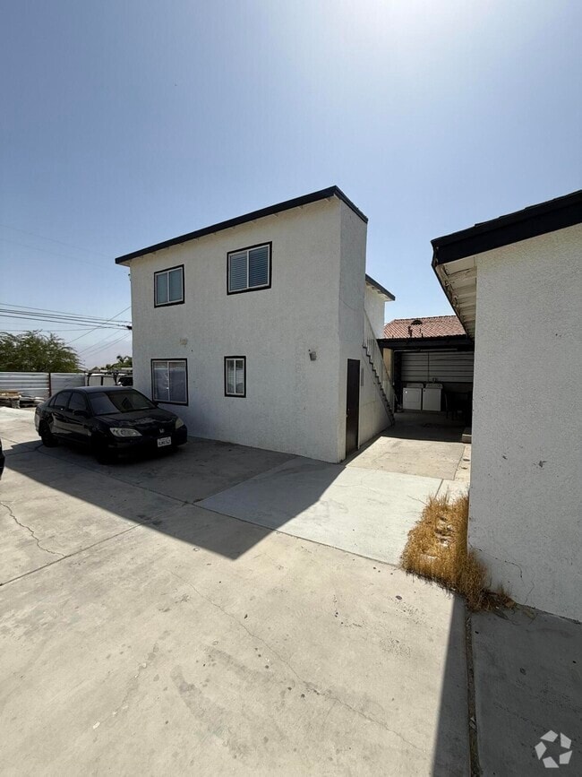 Building Photo - 66321 Buena Vista Ave Unit 3 Rental