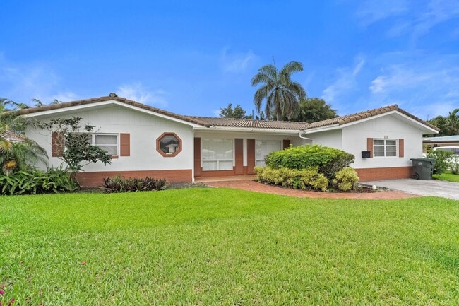 Building Photo - 818 W Camino Real Rental