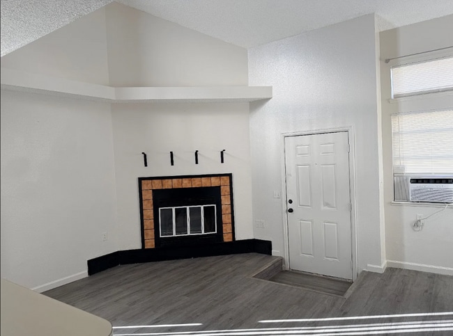 Photo - 17132 E Ford Dr