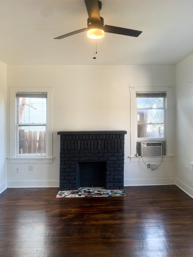 Photo - 818 W Lynwood Ave