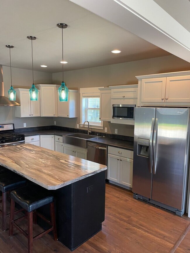 Beautiful home in Josephine Crossings House Rental in Billings, MT