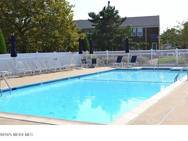 Photo - 310 Maryland Ave Unidad 33B