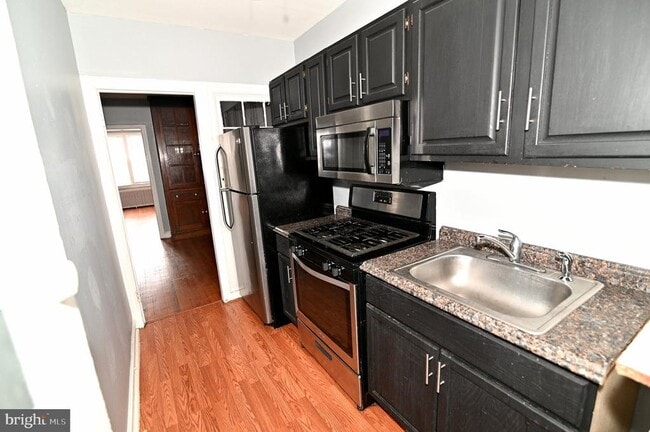 Photo - 713 Hamlin St NE Unit 1