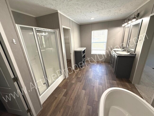 Photo - 202 Reed Clark Rd