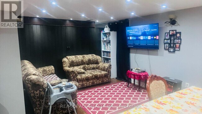 Photo - 36 Murray Ave