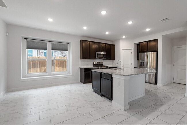 Building Photo - 8215 Prairie Rye Dr