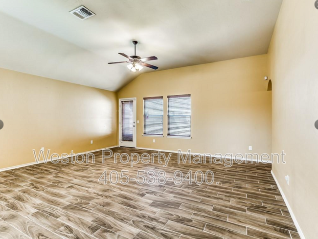 Photo - 1709 Choctaw Wood Dr House