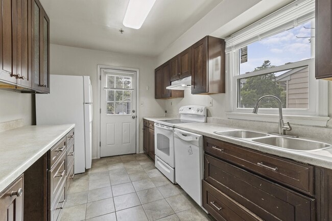 Photo - 4711 Norwich Rd