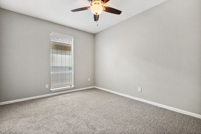 Photo - 3202 Breezy Pines Ct