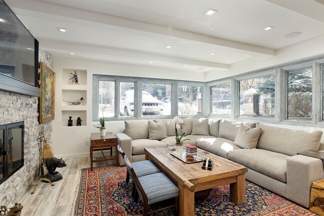 Photo - 525 S Original St Unidad B