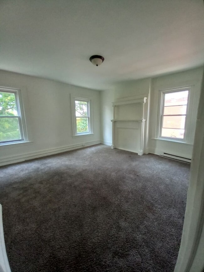 Building Photo - 917 Swede St Unit 3