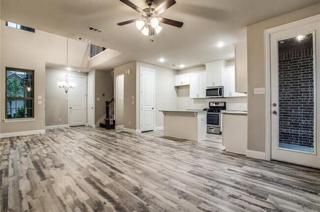 Photo - 4513 Titus Cir