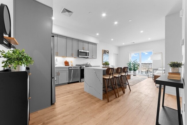 Building Photo - 500 Talbot Ave Unit 311