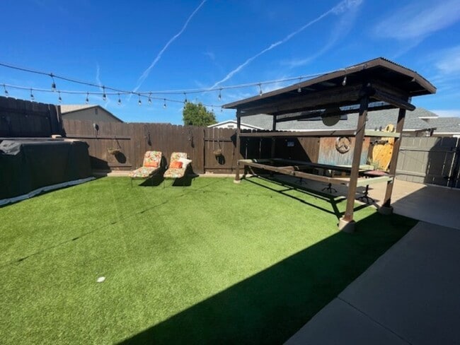 Photo - 2103 Starburst Ln