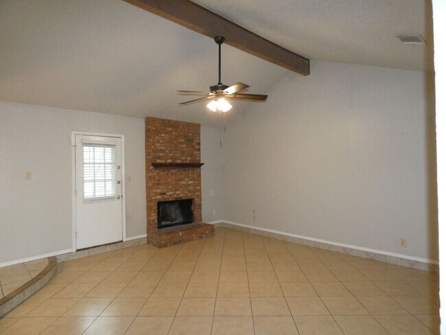 Photo - 325 Asbury Dr