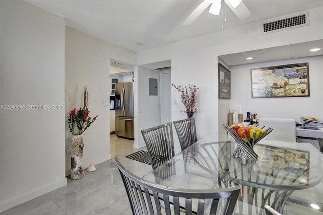 Photo - 20515 E Country Club Dr Unidad 2147