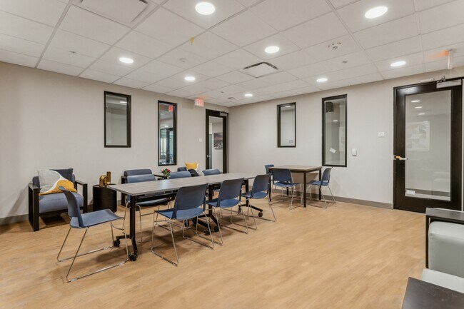 Business Center at Bryson Legacy Affordable Apartments in Los Angeles CA - Bryson Legacy