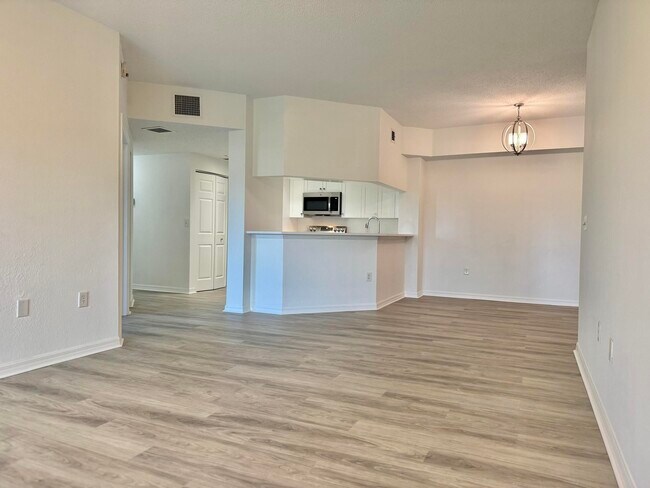 Photo - 2725 Anzio Ct Unidad 304