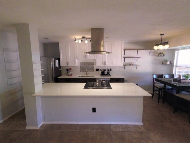 Building Photo - 10623 Golden Quail Dr Unit A