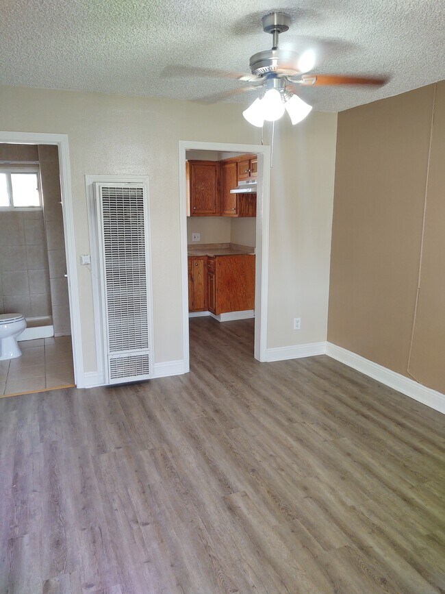 Photo - 1511 Orange Dr Apartments Unit 12