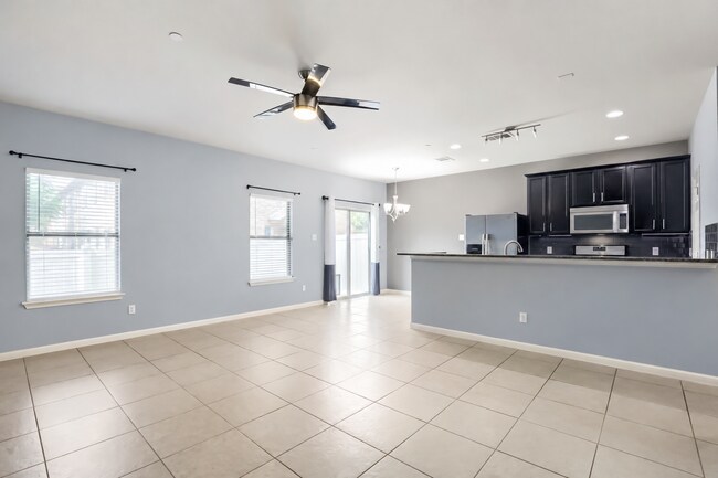 1900 Little Elm Trl