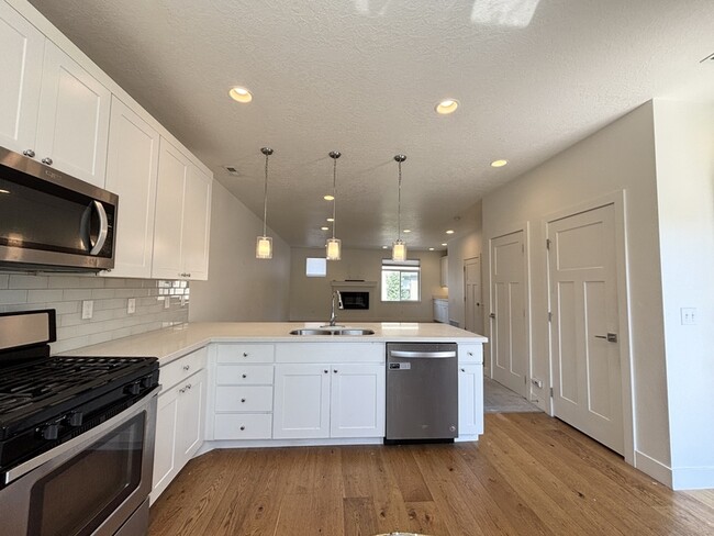 Photo - 3883 Komenda Ct Townhome