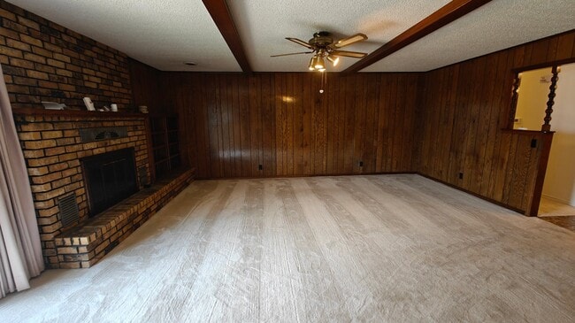 Photo - 1738 Ridgeview Dr