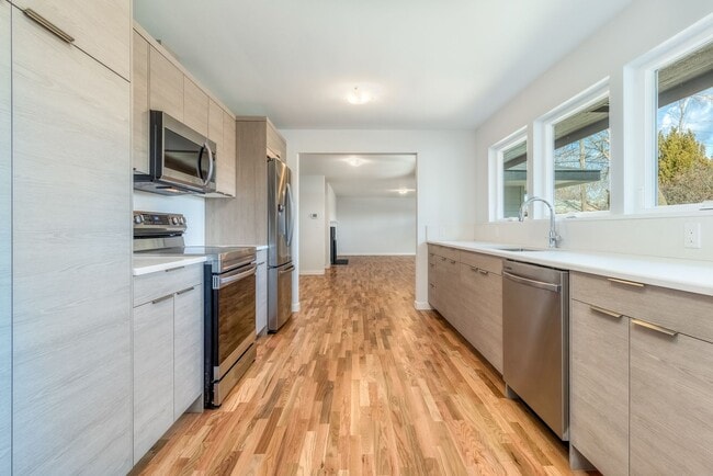 Photo - 1830 Echo Pl