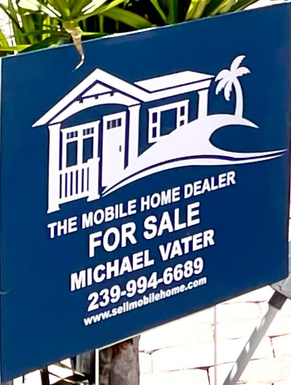 Photo - 2581 Oleander St