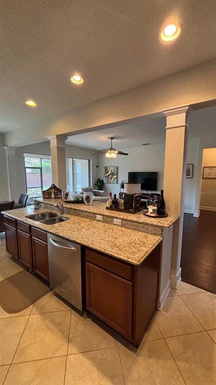 Photo - 464 Douglas Edward Dr