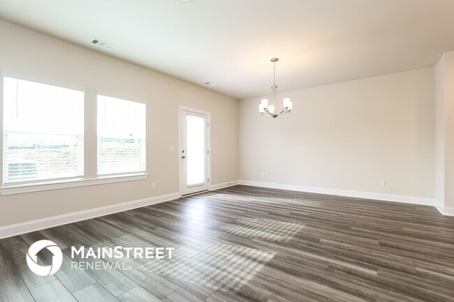 Photo - 1546 Olympic Ln