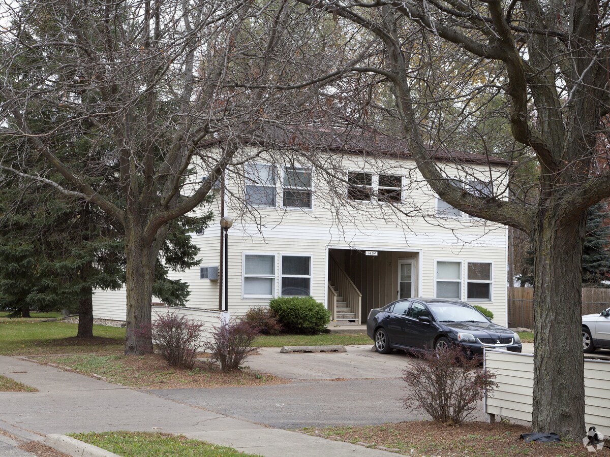 Bayberry B Apartments - Bayberry B Apartments