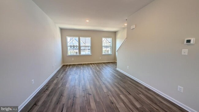 Photo - 413 SILVER BIRCH Dr