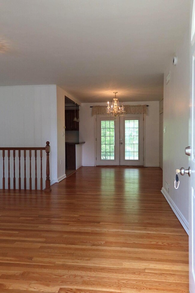 Photo - 109 Deep Dale Dr