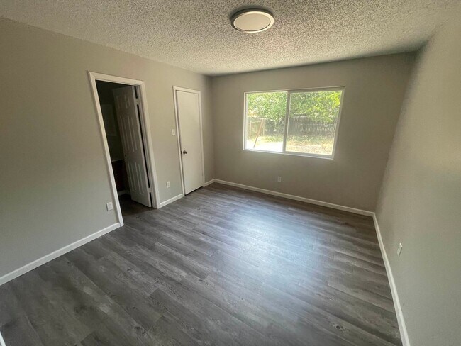 Photo - 1907 Bradmore Dr