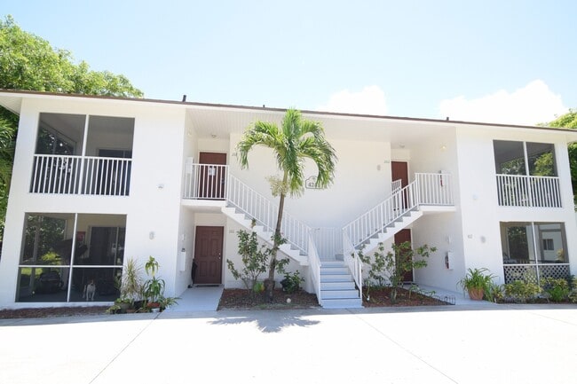 Building Photo - 4241 Gulfstream Dr Unit Apt 202