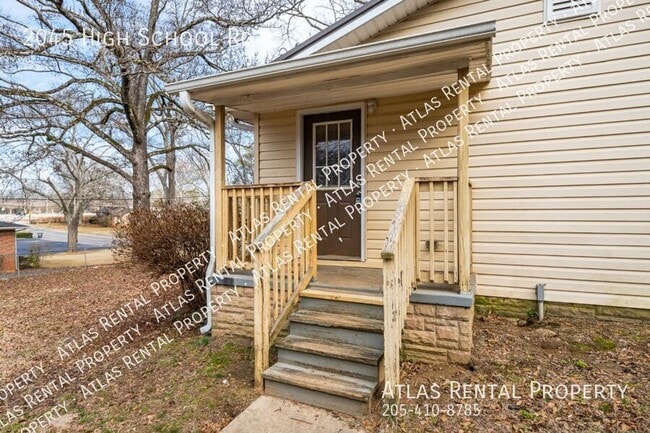 Photo - 2045 High School Rd