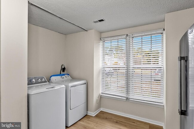 Photo - 127 Villa Knoll Ct