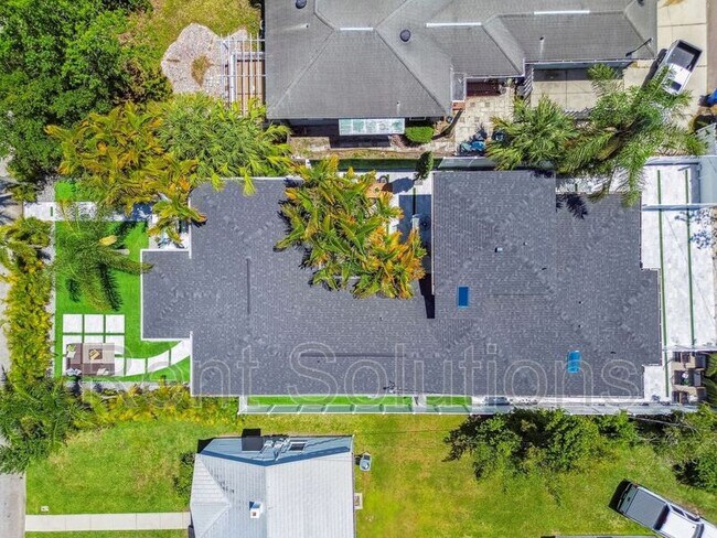 Photo - 110 28th Ave N Unit B