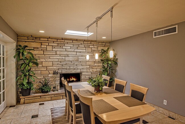 Photo - 4406 N Dromedary Rd