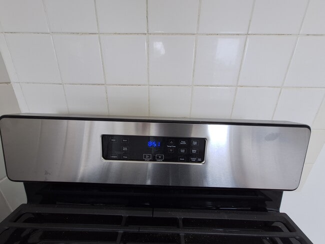 Photo - 98 Main St Unit Apt 2R