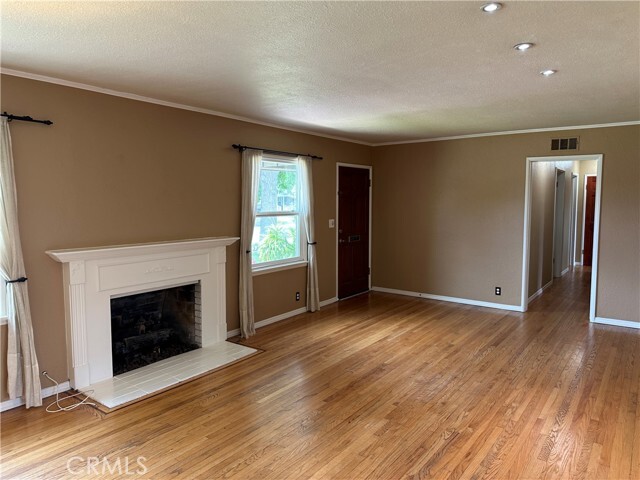 Photo - 345 N Shattuck Pl