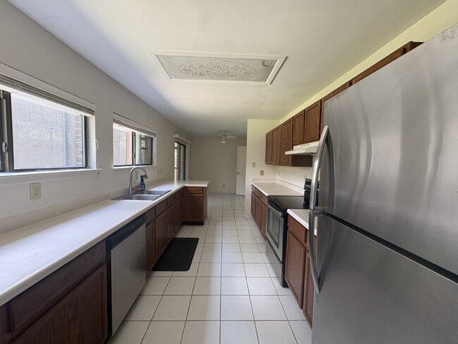 Photo - Spacious 4 Bedroom Home in Live Oak