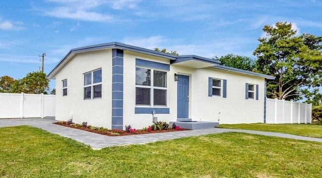 Building Photo - 1335 Lee St