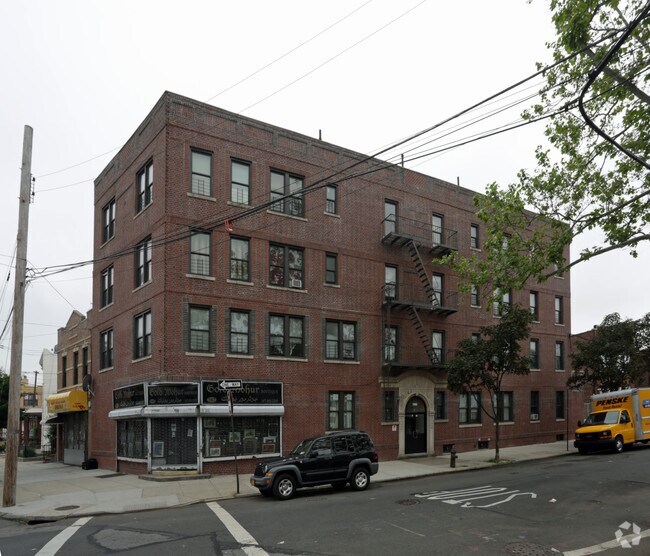 Photo - 1905 Hunt Ave Apartments