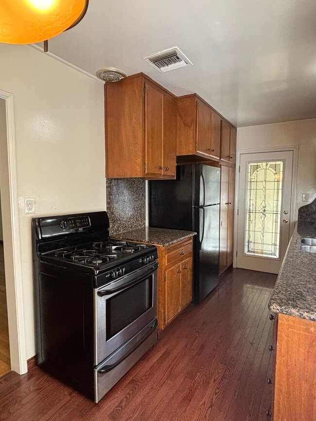 Building Photo - (5281-5285) El Prado Ave. Unit 5283