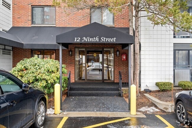 Building Photo - 12 9th St Unit 502 Rental