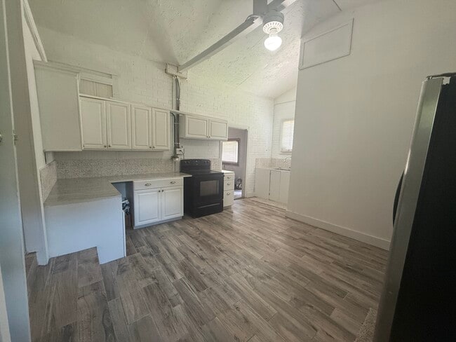 Photo - 2903 W Park Ave